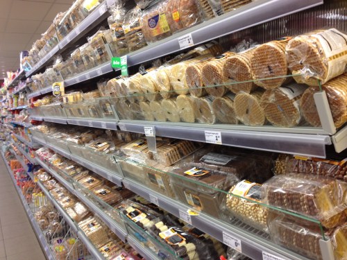 Boodschappen doen en hier voorbij gaan zonder iets mee te nemen. Wilskracht!