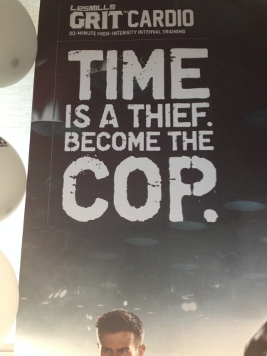 Woensdag sportdag. Ik ben een dief van mijn eigen tijd, de politiepet past mij niet