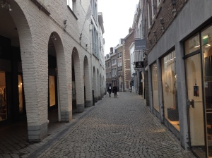 Ze blijven mooi, de straten van Maastricht. Ik weet inmiddels mijn weg blindelings te vinden.