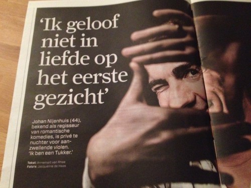 Twee krantenkoppen voor de prijs van een. Niet geloven is geen optie.