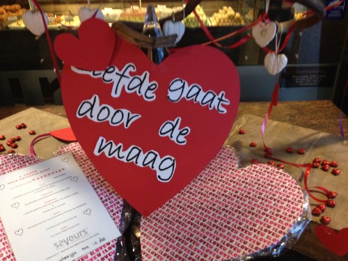 Lunchtijd, bij Saveurs gaat liefde echt door de maag