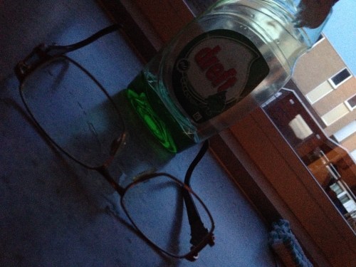 Nog even poetsen voor ik de deur uit ga. Een druppeltje dreft en ik heb weer helder zicht.