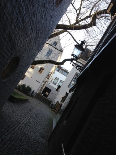 Tussendoor even mijn  neus in frisse lucht en bijzondere straatjes steken. Altijd iets te ontdekken in deze stad