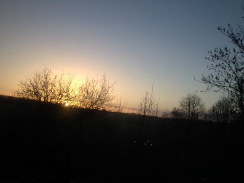 Elke dag weer dat magische moment. De zon over de heuvels zien verschijnen.