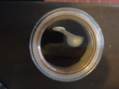 Geen senseo maar oudwetse gemalen koffie met een maatlepel. 