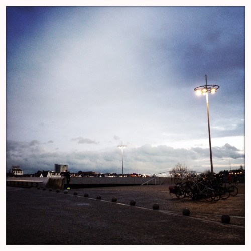 Frisse lucht doet goed, de dreiging lijkt af te nemen. Het blijft een machtig gezicht.