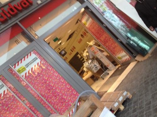 Een frisse neus halen en voor gesloten deuren staan