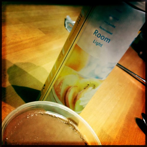 Als troost voor een miezerige dag, chocomouse met room... light voor de lichte momenten..