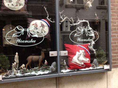 Winterse taferelen..Vergeten versiering of slimme marketing? Aantrekkingskracht