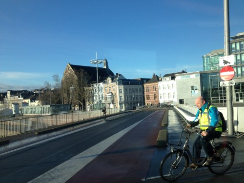 Maastricht straalt en ik heb mijn eerste legomannetje te pakken. Happy!