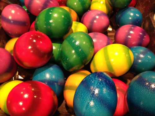 Ei ei, carnavalseitjes bij Saveur. Moet ze meenemen, al is het alleen al om de kleur.