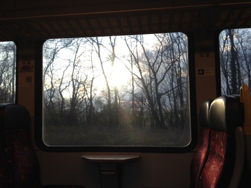 Aan de andere kant straalt de zon