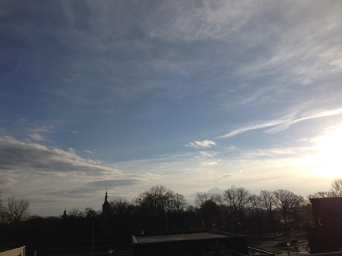 De zon is al boven de horizon verschenen. Het zicht blijft prachtig.