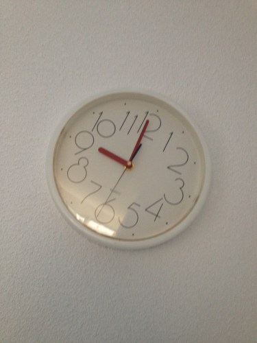 Hoe laat? Lekker luchtig over doen, het is tenslotte zondag.