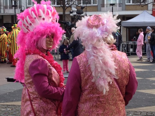 Het belooft een kleurrijke happening te worden