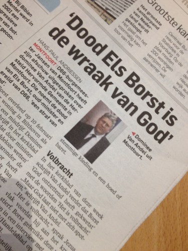 Als dit de god van de protestanten is dan ben ik blij dat Jezus redt... 