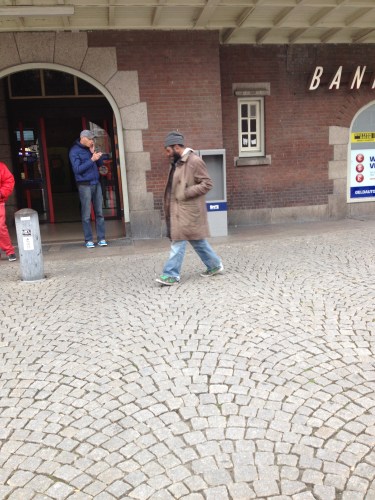 geld zoeken tussen de kinderkopjes, het leven overleven