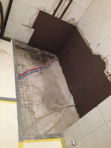 Verbouwingsupdate. De stukadoor is geweest...en weer verdwenen. Dag, dag...tot morgen!