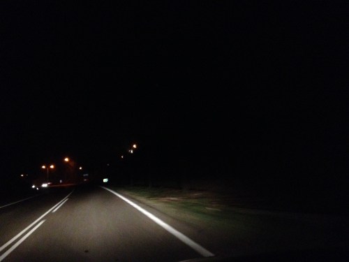 Bus en trein geen optie meer, ik neem de auto en rijdt het donker tegemoet. Dag dag, tot morgen!