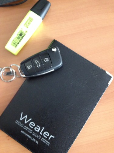 Sleutels en papieren..check, ik ga naar ons kantoor in Duitsland