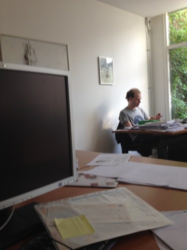 Remco boeit het niet zo, de zoekt Pokemonfiguurtjes op Google Maps