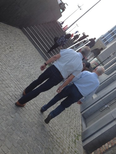 Even een blokje om, het lijkt wel zomer