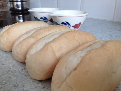 We eten broodjes en soep. Vanavond is de finale van The Voice UK en zie en hoor  ik voor het eerst Paloma Faith.