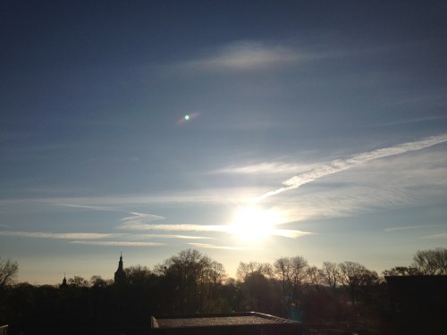 Zoals gewoonlijk bekijk ik de zonsopgang even vanaf het balkon. 