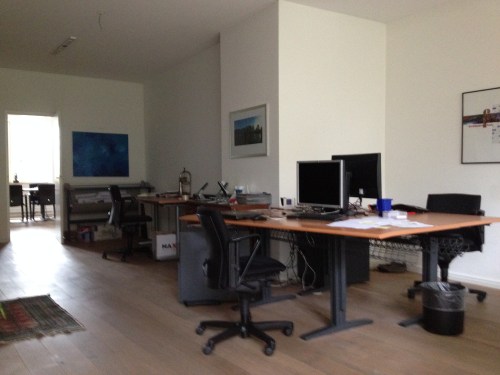 Waar is iedereen? Oja...vandaag ben ik grotendeels in mijn uppie. Geen probleem want er is genoeg te doen