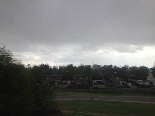 Hoe dichter bij huis hoe dreigender de lucht