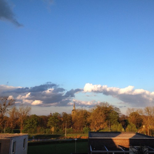 en hopla...zo is het weer blauw en zonnig. 