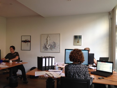 Fijn, vandaag zijn alle collega's weer aanwezig.