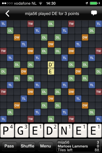 Ha! een nieuwe uitdager voor een spelletje wordfeud. Zo'n minimaal begin moet ik makkelijk kunnen overtroeven. Kom maar op.