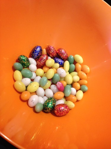 en felle kleurtjes in een schaal...lekker!