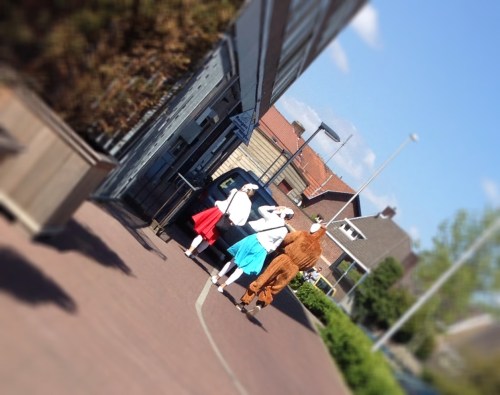 Rondje dorp. Wat loopt daar nou?