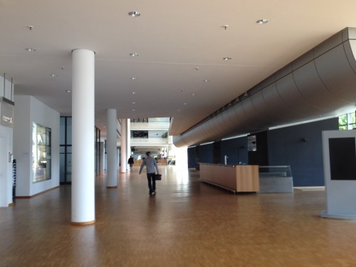 Snel de post ophalen en weer weg want de parkeerautomaat werkt niet (geen foto)