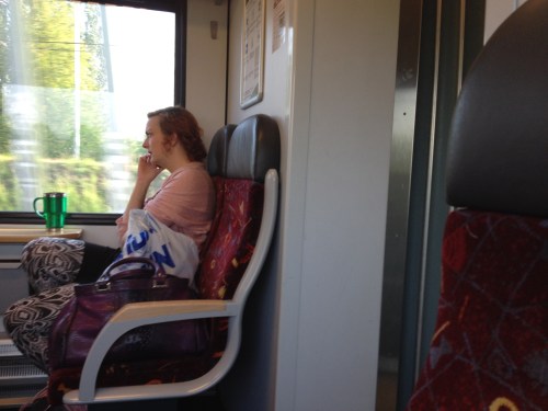 Ze heeft de hele reis aan de telefoon gehangen en ja, de tassen hadden ook een kaartje