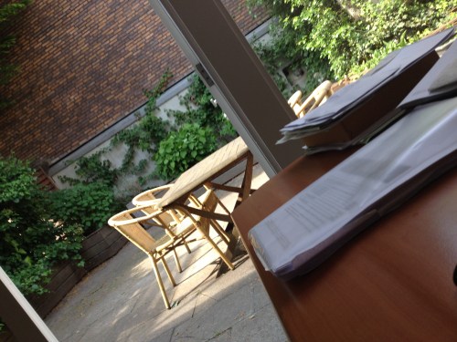 Druk aan het werk maar de zon blijft lokken.