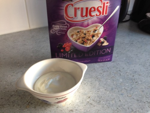 Ontbijten met zon in een kommetje..