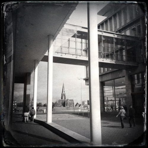 Via een omweg naar huis, plaatjes schieten in zwart wit..