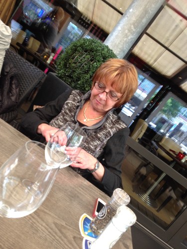 De rest van de middag heb ik oude herinneringen opgehaald met mijn vriendin van vroeger Marita, die ik via facebook weer gevonden heb. Het was alsof we elkaar nooit uit het oog verloren hebben. Geweldige middag!