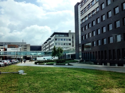 AZM ..mooi,  strak en modern. een heel ander Maastricht