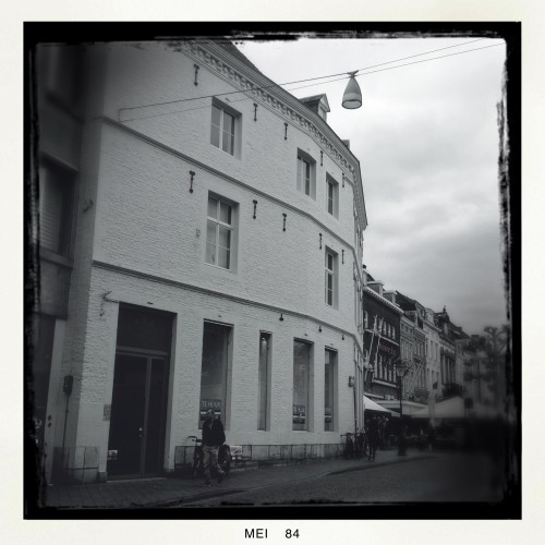 Een van de heken van het Vrijthof. Zien jullie wat ik zie?