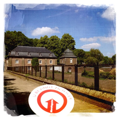 Het begint ergens op te lijken....ik weet alleen nog niet op wat..:)