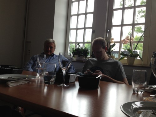 Een race tegen de klok. Opzoeken welk eiland autovrij is.