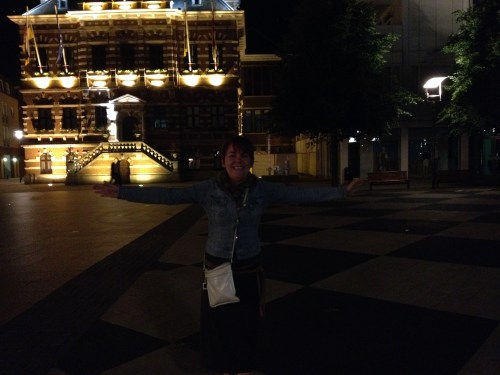 En van  Annie...Kom op..het is mooi geweest. Dag dag, tot straks.