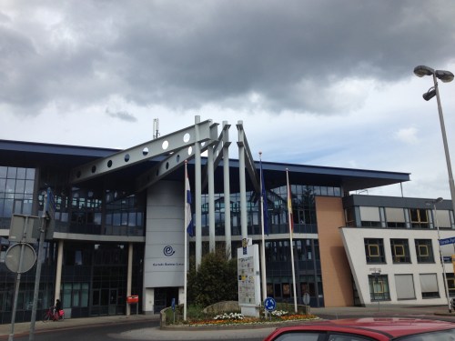 Het Eurode Business center. Met een voet in Nederland en de andere in Duistland. We leven hier echt op het randje