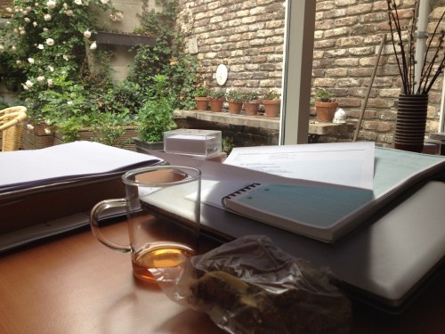 Vandaag staat het glas aan de andere kant.