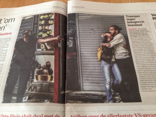 Aangrijpend om te zien hoe in democratisch Turkye een man zijn vriendin beschermt tegen het `gezag`