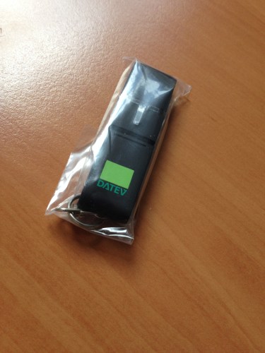 Ik krijg een pakketje met een klein stickje.